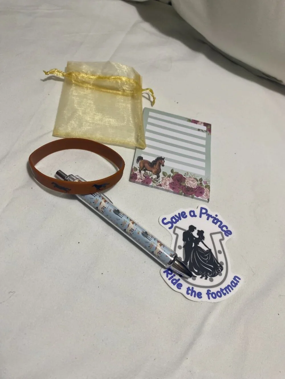 Horse Lover Gift Set Bracelet Pen Notepad Sticker Organza Bag 5 Piece Lot